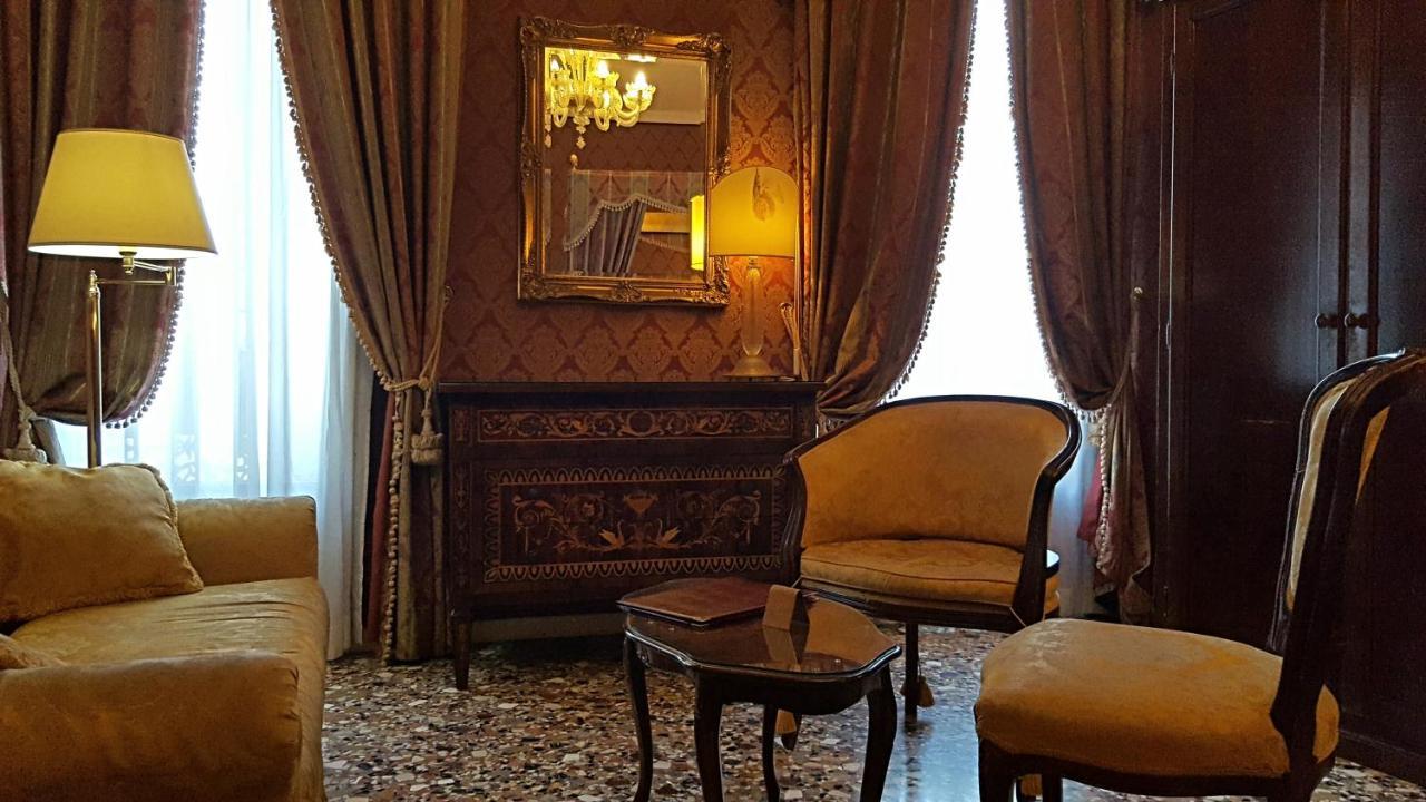 Casa Pisani Canal Venedig Exteriör bild