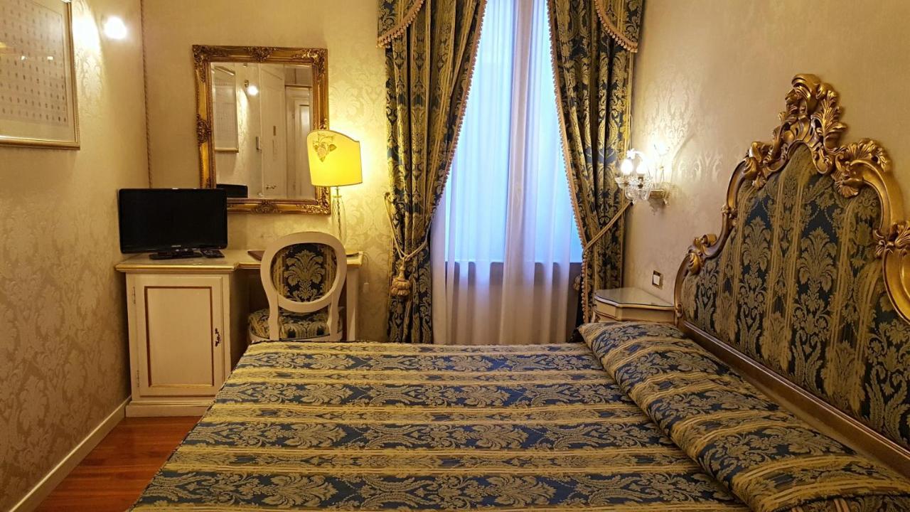 Casa Pisani Canal Venedig Exteriör bild